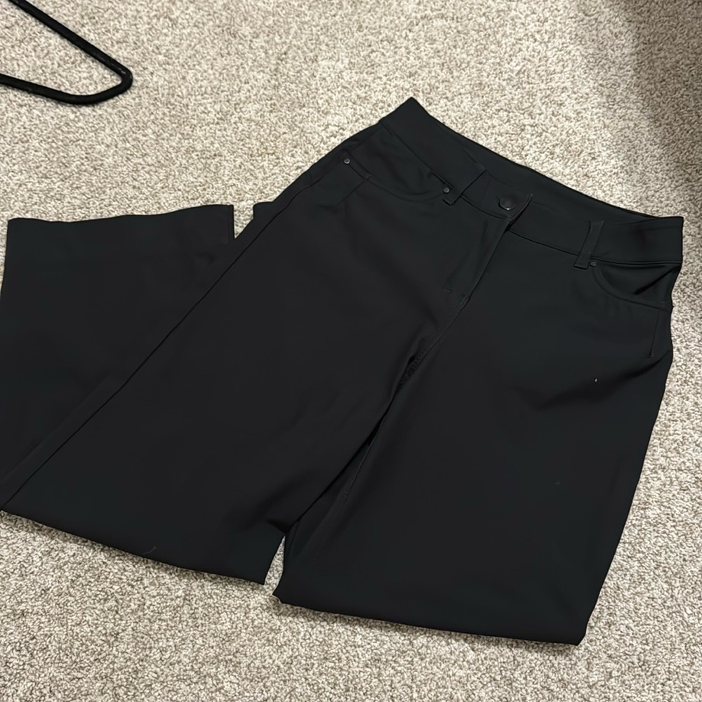 lululemon athletica Black Ankle-Length Cropped Pants